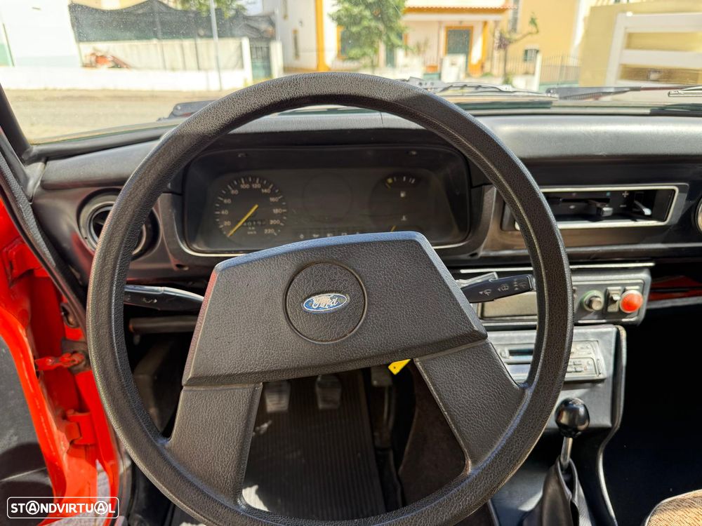 Ford Escort - 15