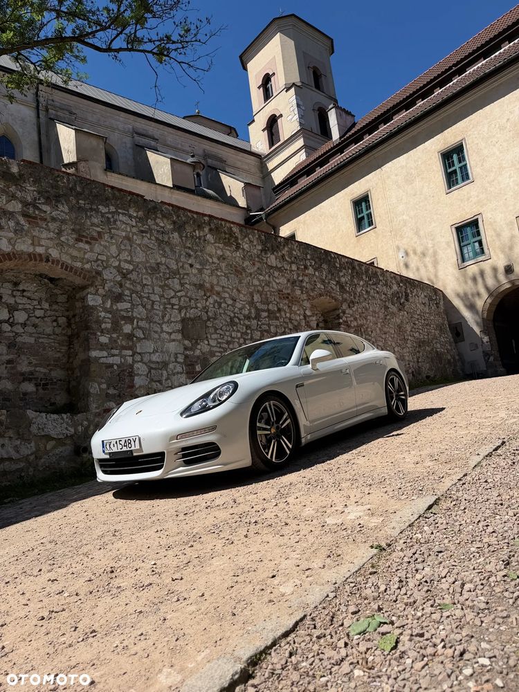 Porsche Panamera 4S - 7
