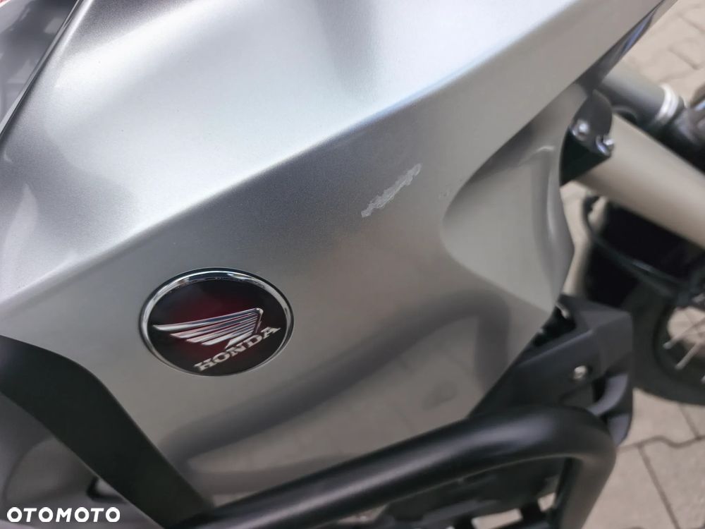 Honda VFR - 33