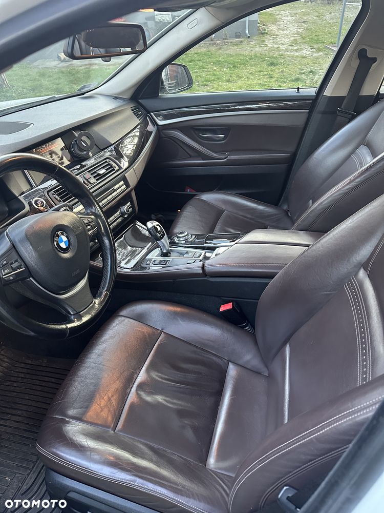 BMW Seria 5 518d Luxury Line - 12
