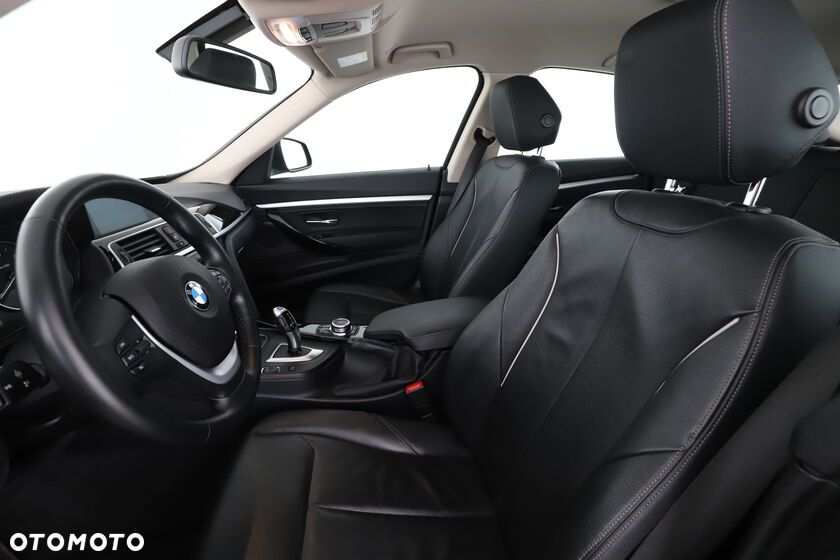 BMW Seria 3 320d Edition Luxury Line Purity - 12
