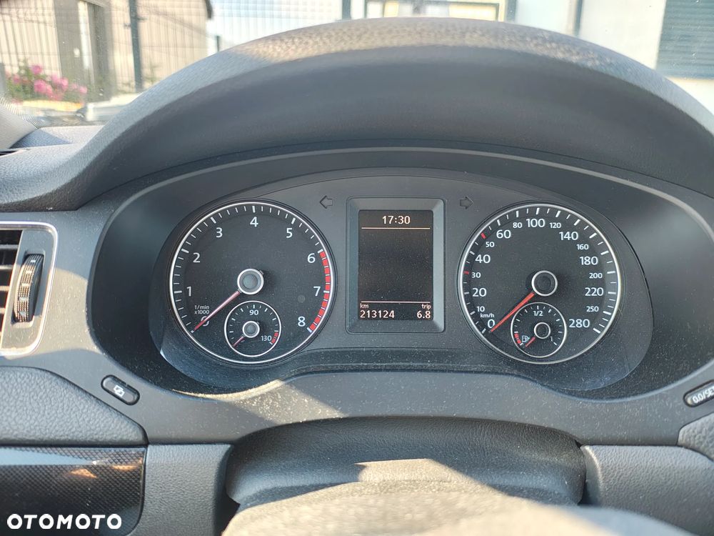 Volkswagen Jetta 1.2 TSI Comfortline - 17