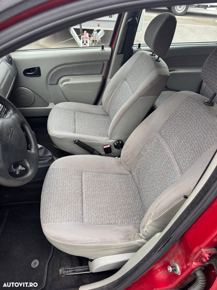Dacia Logan 1.6 MPI Laureate - 11