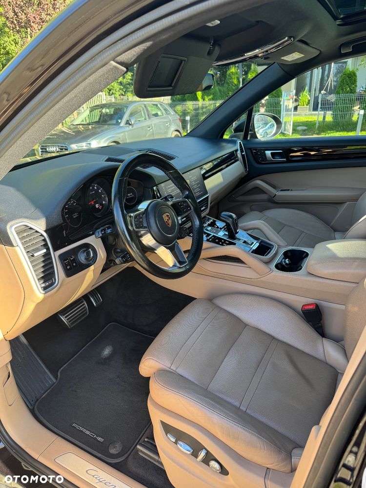 Porsche Cayenne S - 8