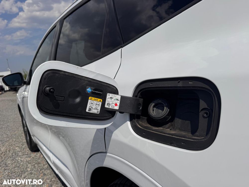 Ford Kuga 2.5 Duratec PHEV ST-LINE - 12