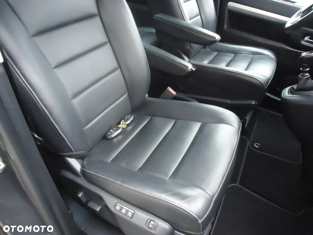 Toyota Proace Verso 2.0 D4-D Long VIP - 24