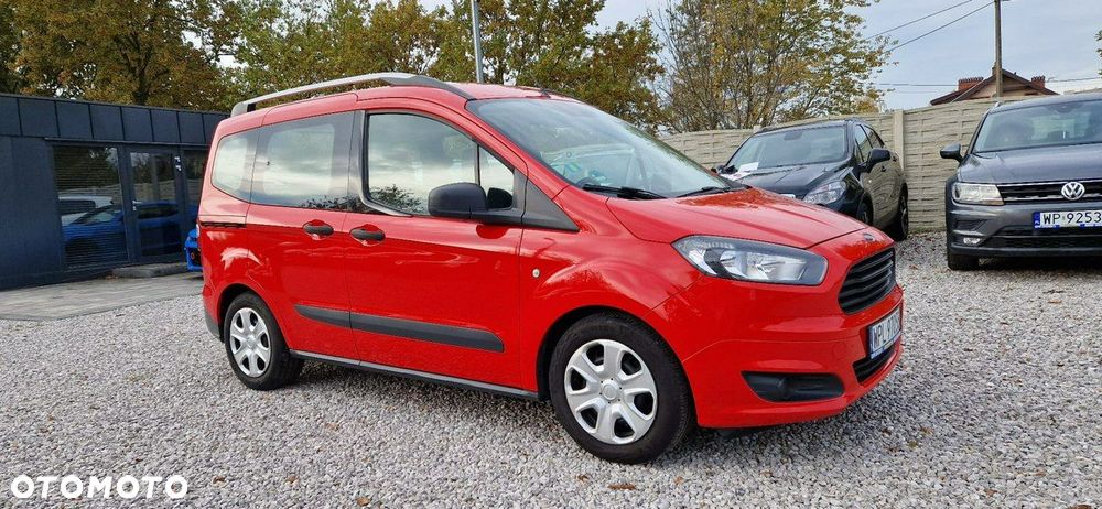 Ford Tourneo Courier - 18