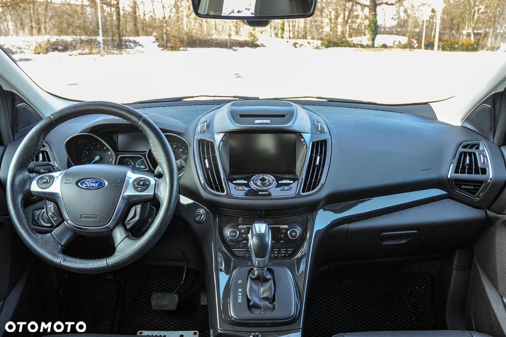 Ford Escape 2.0 EcoBoost AWD Titanium - 10