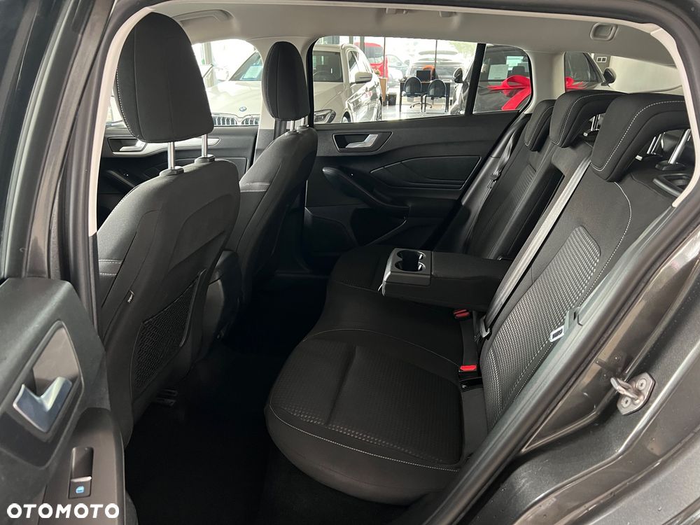 Ford Focus 1.0 EcoBoost mHEV Titanium - 36