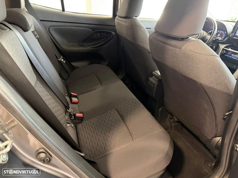 Toyota Yaris Cross 1.5 HDF Comfort Plus - 23