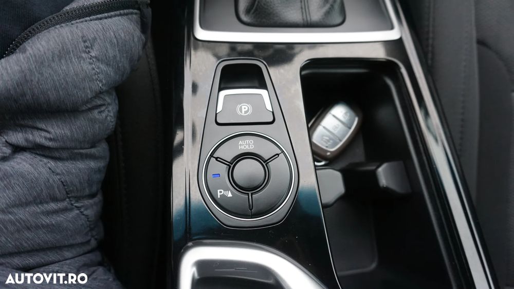 Hyundai i40 i40cw 1.7 CRDi Automatik Fifa World Cup Edition Gold - 30