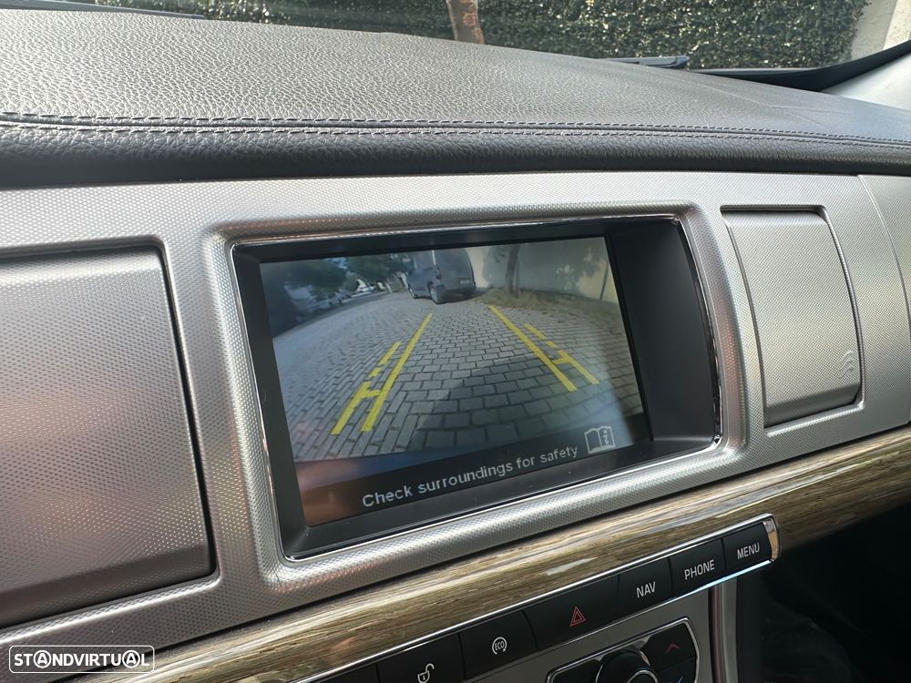 Jaguar XF 2.2 D Premium Luxury - 22