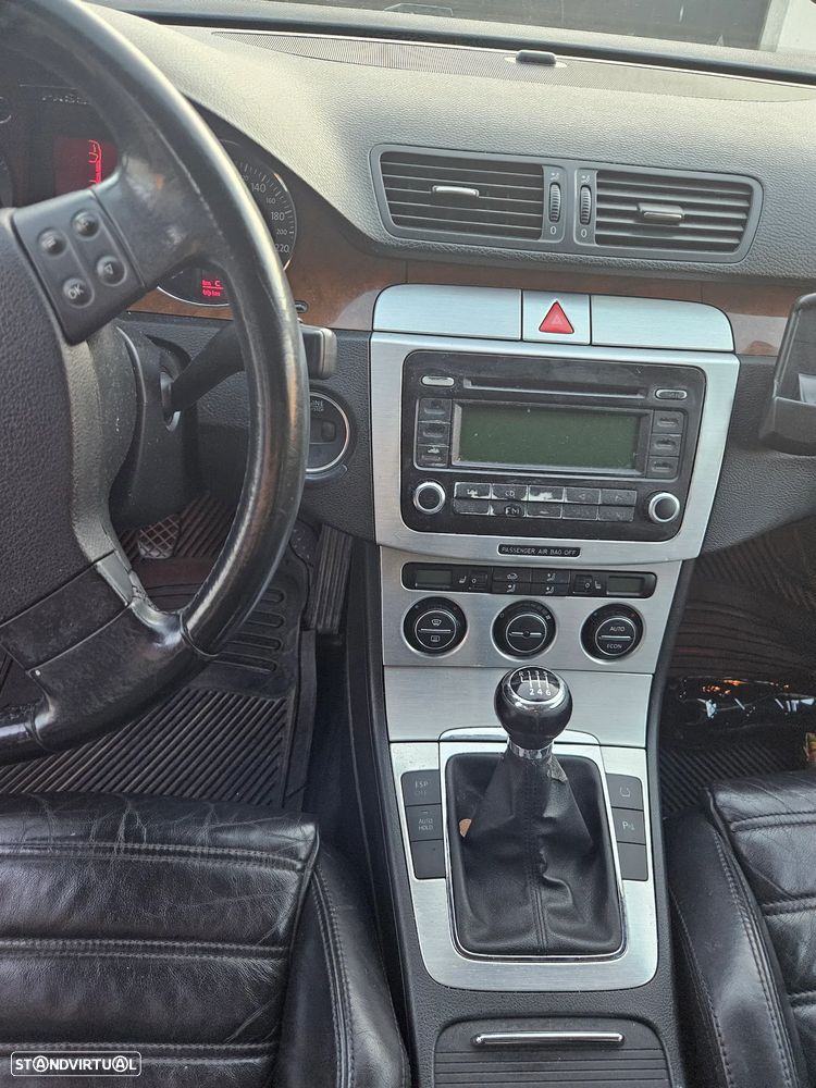 VW Passat Variant 2.0 TDI Highline - 8