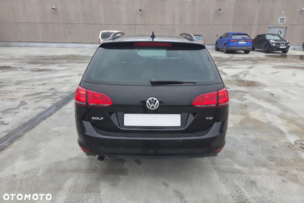 Volkswagen Golf 1.6 TDI Highline - 6