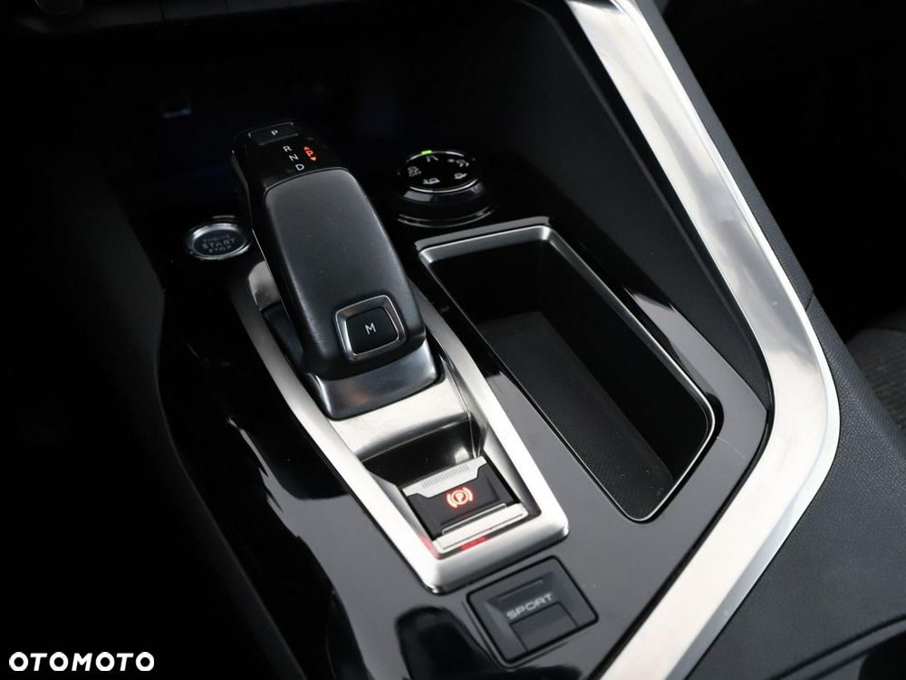 Peugeot 5008 PureTech 130 EAT8 Stop & Start Allure Business-Paket - 31