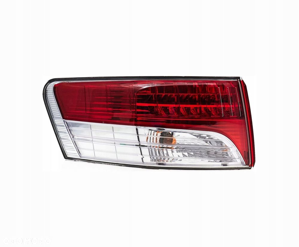 Toyota Avensis T27 Lampa tylna Zewnętrzna Lewa 81560-05270 - 1