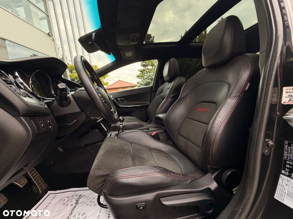 Kia Ceed - 9