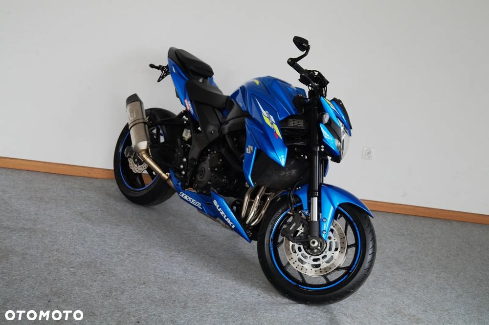 Suzuki GSX - 1