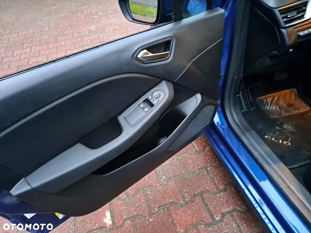 Renault Clio 1.6 E-TECH Equilibre - 11