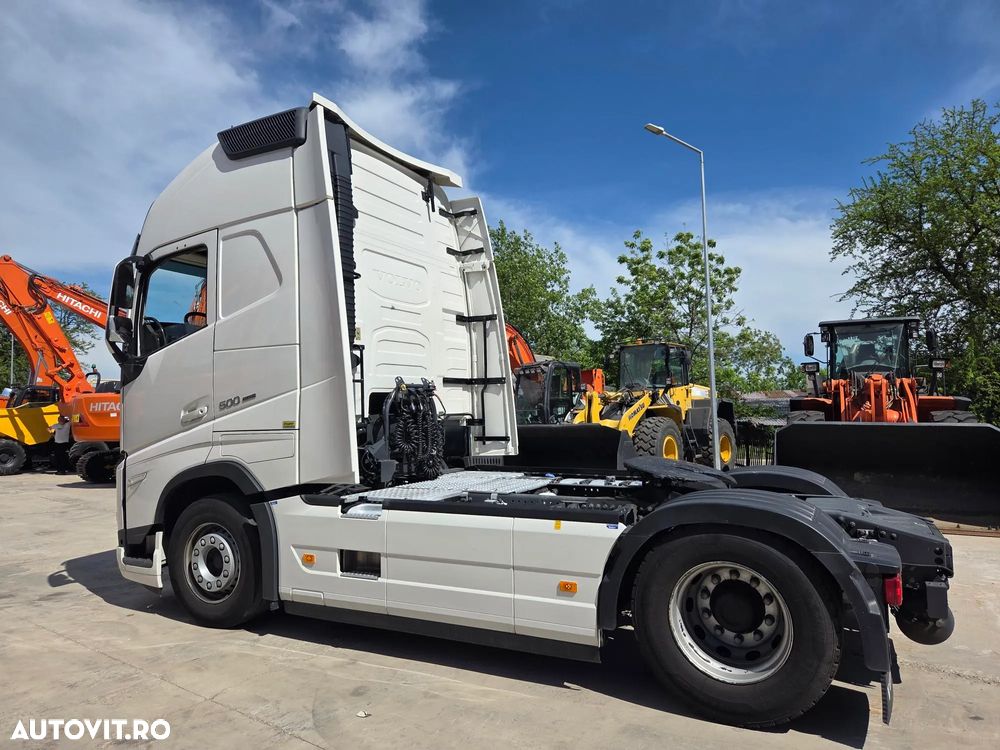 Volvo FH 500, 2022, 543.610km, rulata in GERMANIA, 2 paturi, Aeropachet spoilere cabina, spoilere sasiu, 2 rezervoare, Frigider, Aer conditionat STATIONARE, CIV, anv Michelin 70% ok, Automata, Navigatie, posibilitate leasing-PROMOTIE 53.900 EUR+Tva - 4