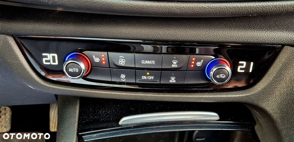 Opel Insignia 2.0 CDTI Exclusive S&S - 24