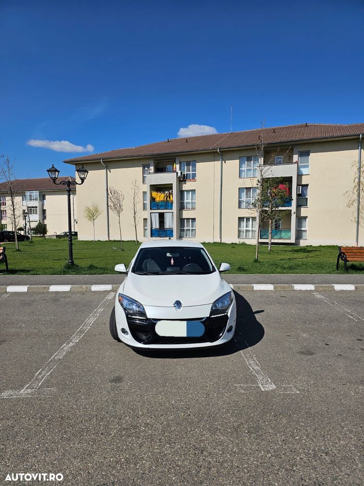 Renault Megane III Coupe 1.5 dCi Color Edition - 2