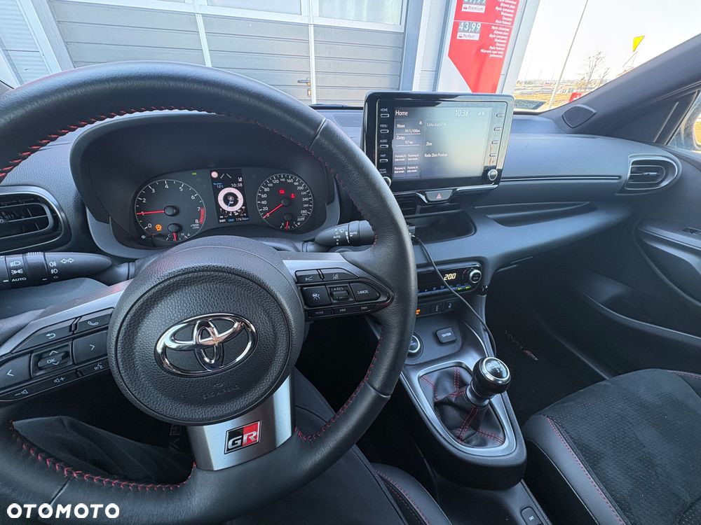 Toyota Yaris - 12