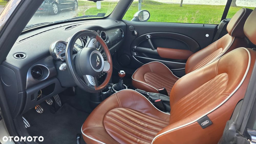 MINI Cooper S Sidewalk - 5