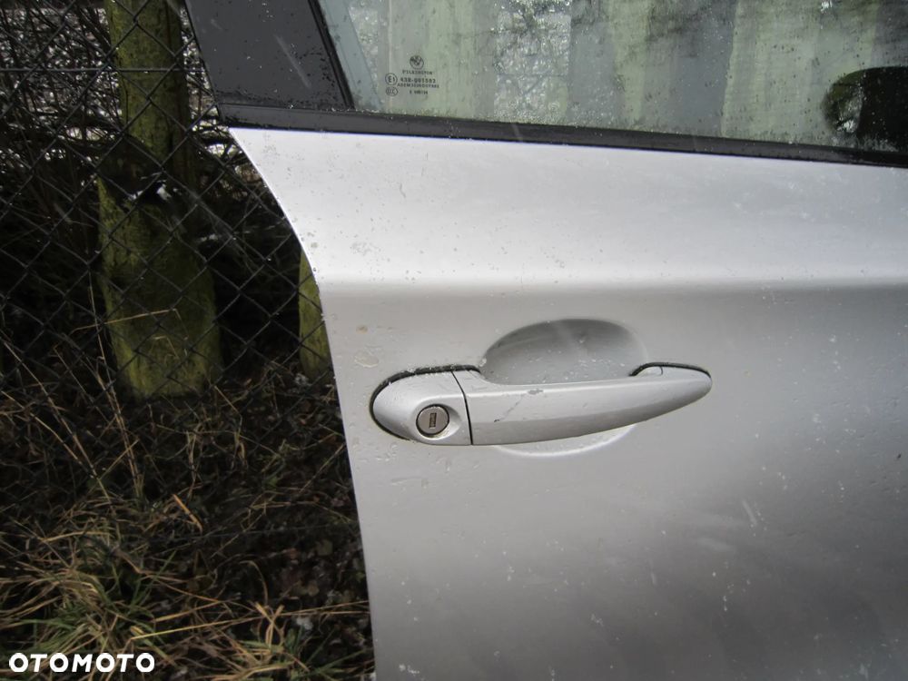 Drzwi przód przednie prawe BMW seria 1 E87 5d Titansilver - 2