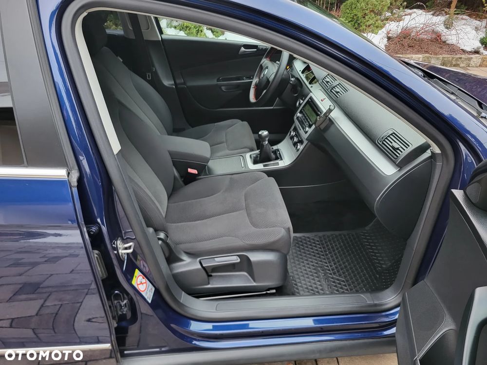 Volkswagen Passat 1.8 TSI Comfortline - 19