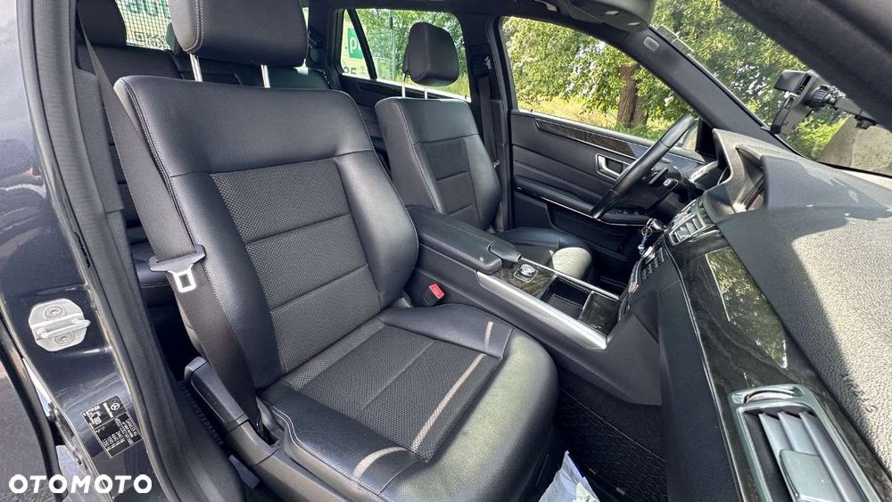 Mercedes-Benz Klasa E - 23