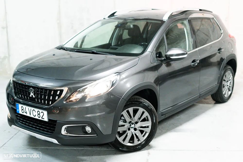 Peugeot 2008 1.2 PureTech Allure - 4