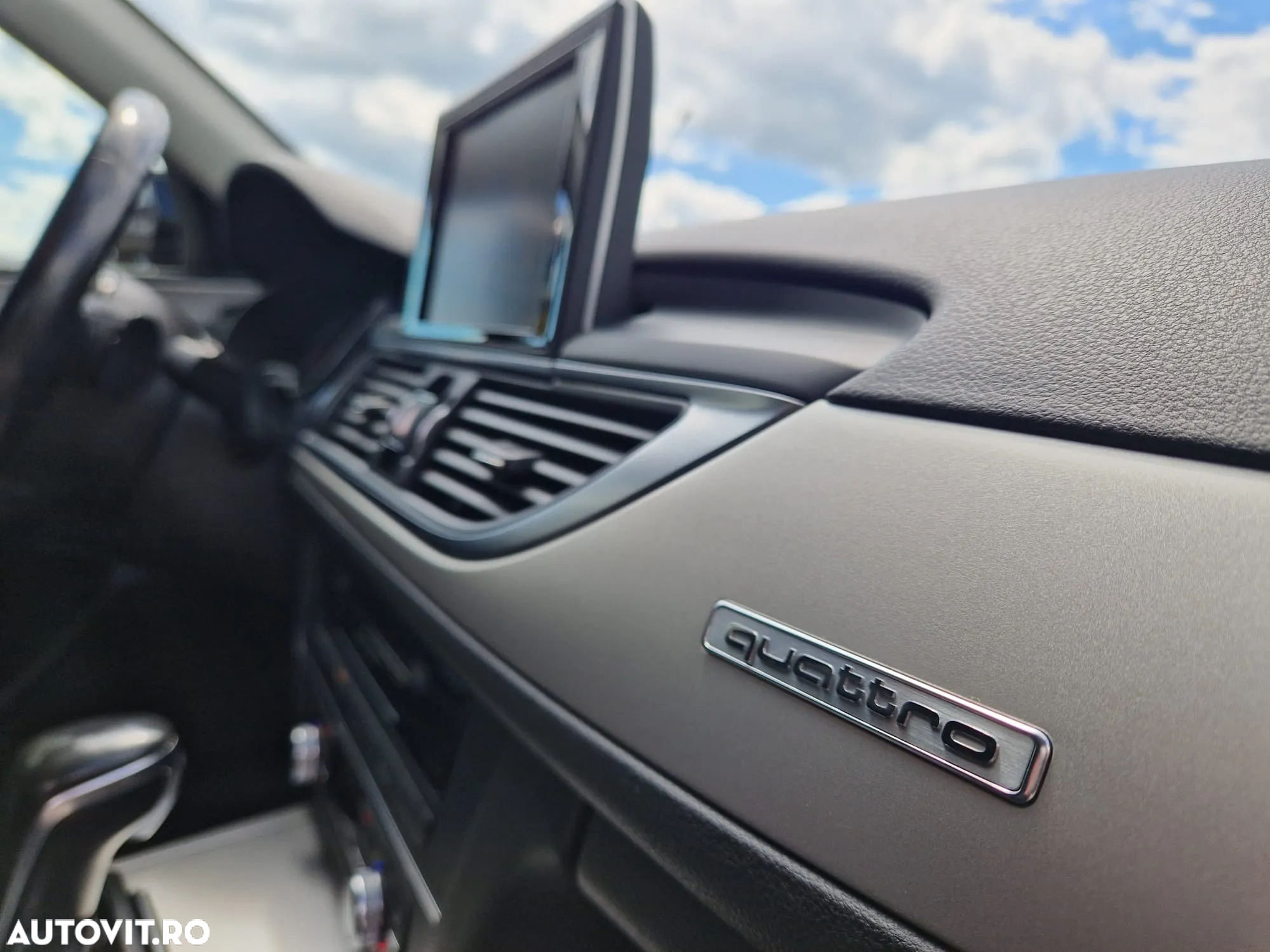 Audi A6 Avant 3.0 TDI quattro S tronic - 15