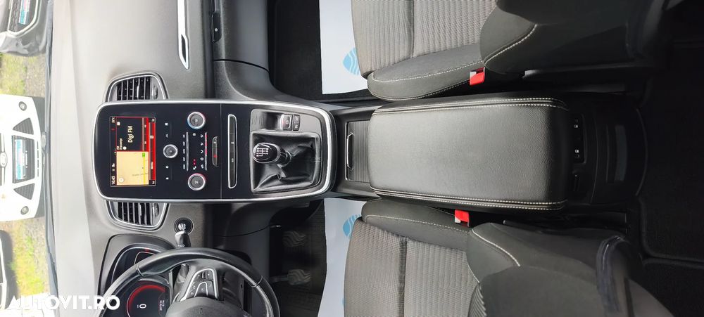 Renault Scenic ENERGY dCi 110 EXPERIENCE - 31