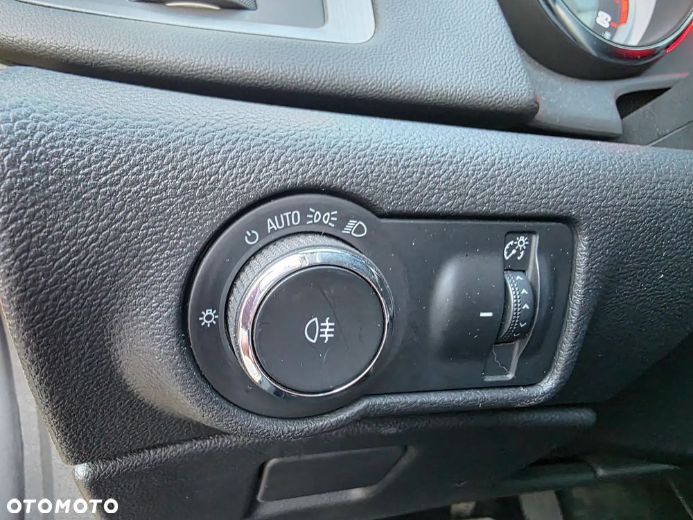Opel Astra 2.0 CDTI Sport S&S - 24