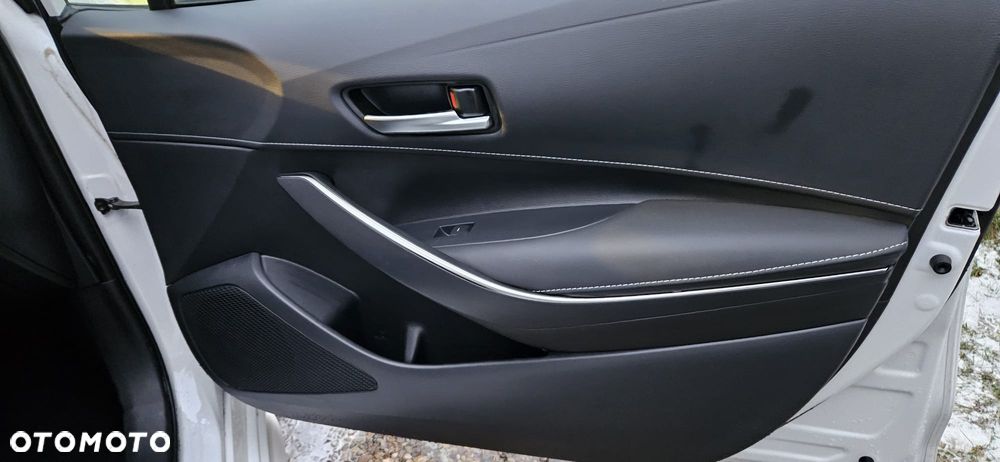 Toyota Corolla 1.8 Business Edition - 24