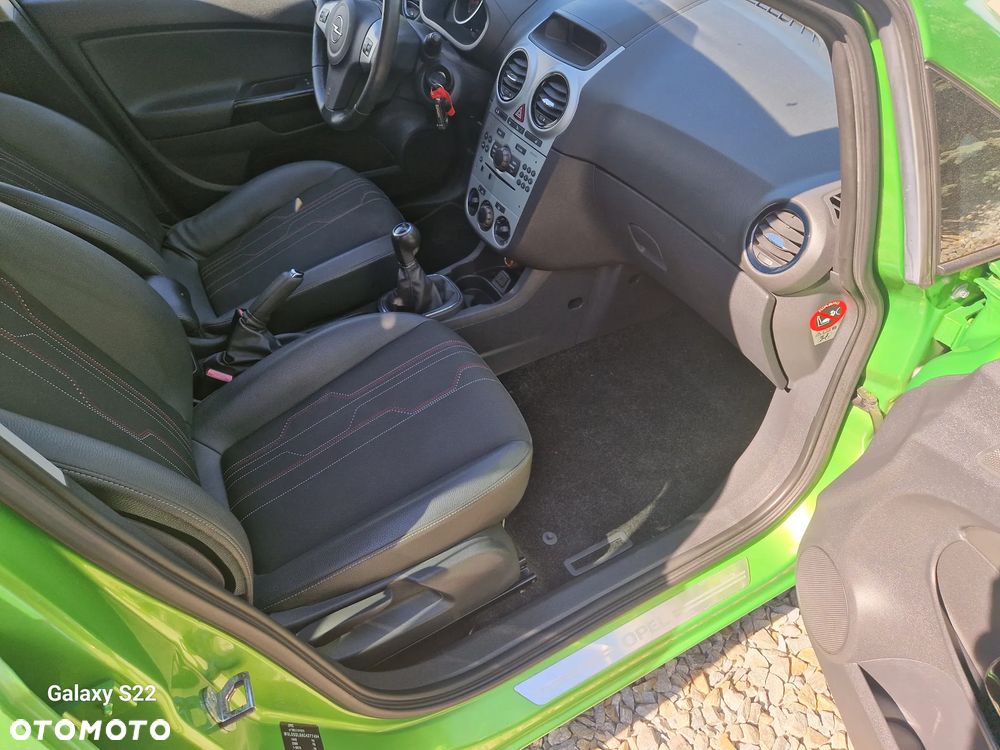 Opel Corsa 1.4 16V 150 Jahre - 19