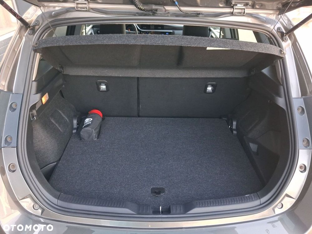 Toyota Auris - 13