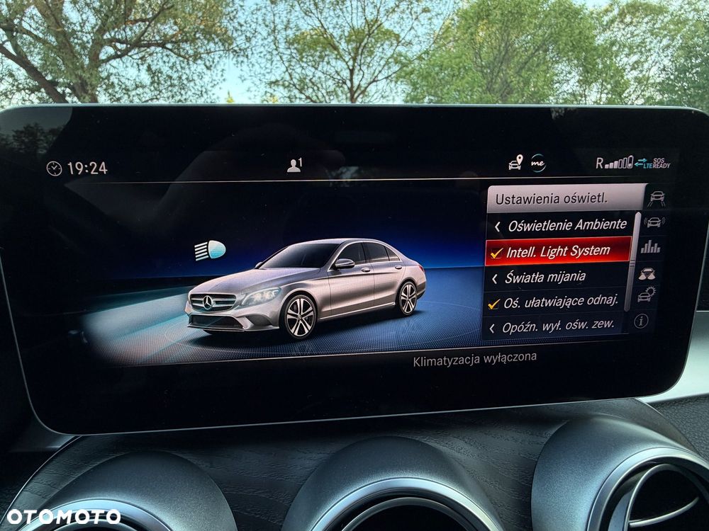 Mercedes-Benz Klasa C 400 4-Matic 9G-TRONIC - 6