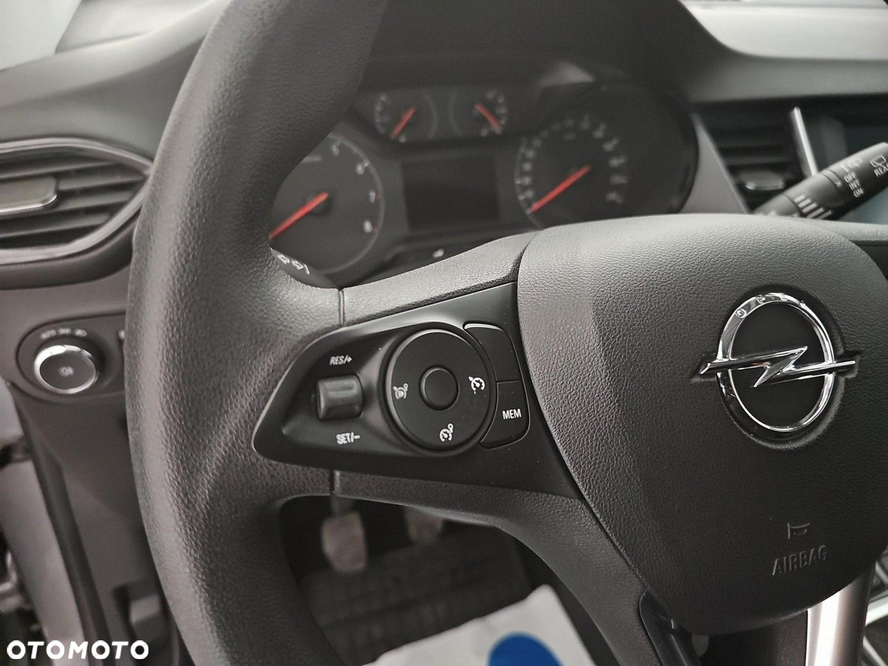Opel Crossland X 1.5 CDTI Enjoy S&S - 26