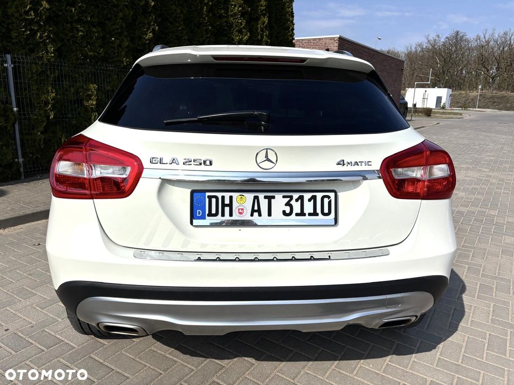 Mercedes-Benz GLA 250 4-Matic - 3