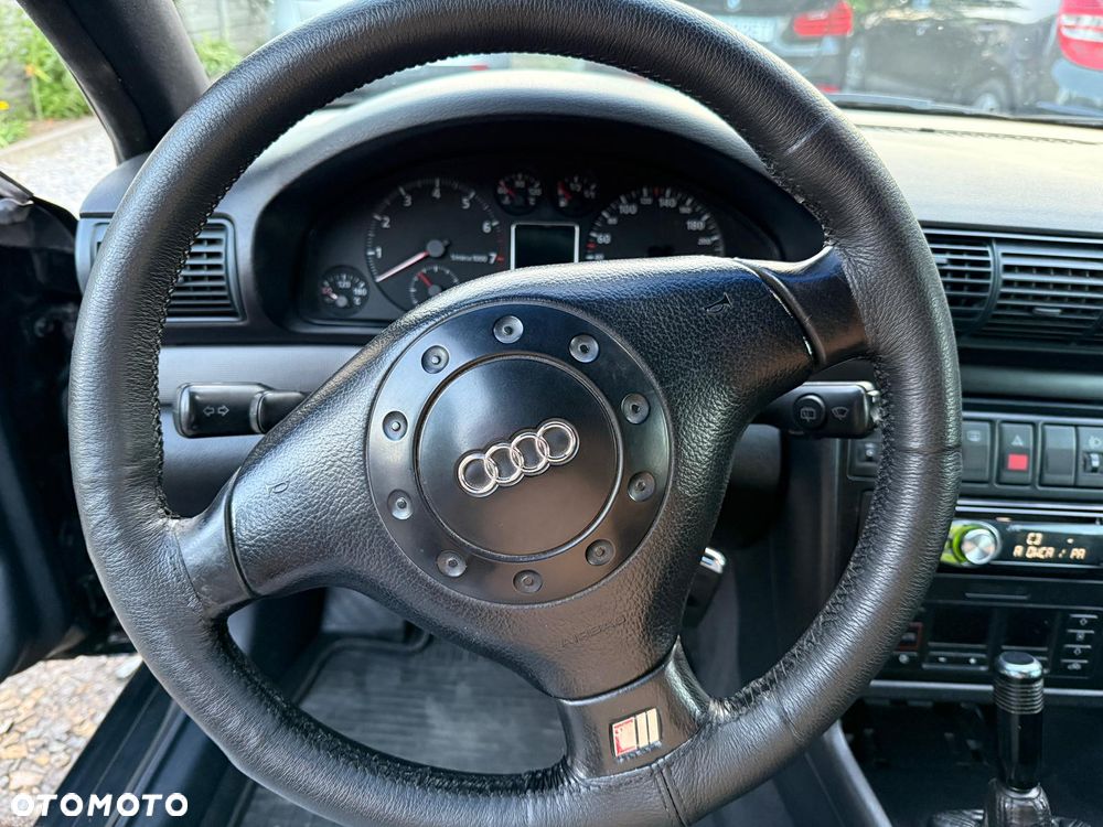 Audi A4 Avant 2.6 - 8