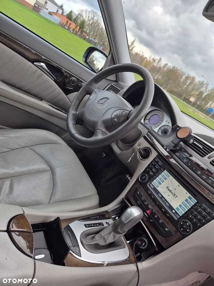 Mercedes-Benz Klasa E 320 T Avantgarde - 12