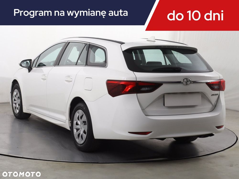 Toyota Avensis 2016 photo 5