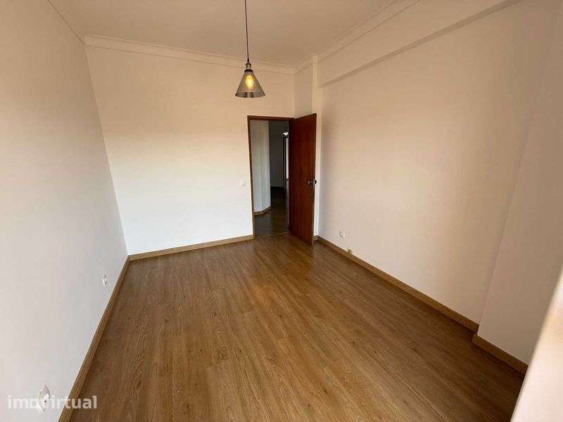 Arrenda-se Apartamento T3 Sacapeito, Santarém – Excelente Localização! - Grande imagem: 3/12