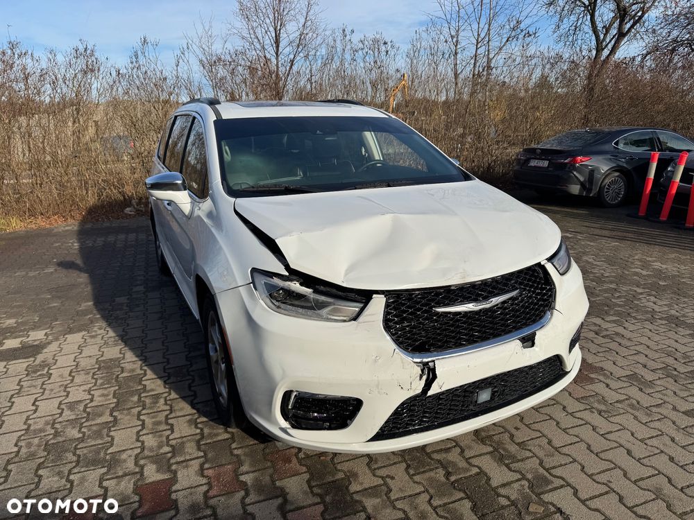 Chrysler Pacifica - 8