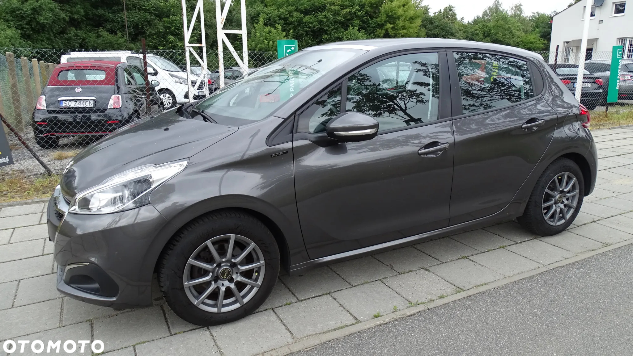 Peugeot 208 PureTech 82 Stop & Start Signature - 11