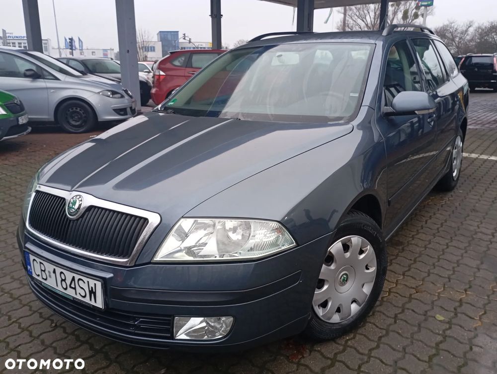 Skoda Octavia 1.6 Combi Ambiente - 1
