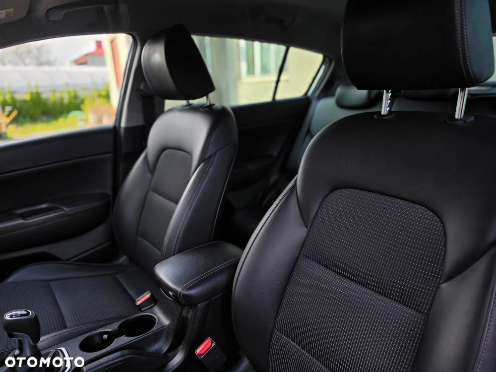Kia Sportage - 16