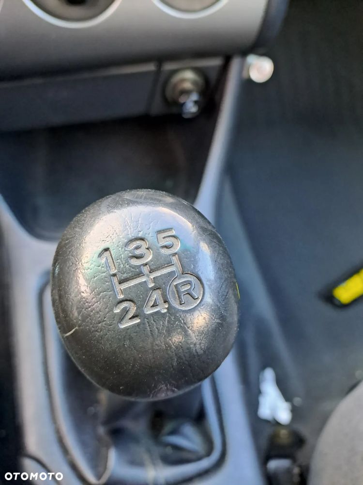 Toyota Avensis 1.6 VVT-i 110KM skrzynia biegów - 13